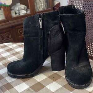 👟3/$10 - Elegant Black Ankle Boots